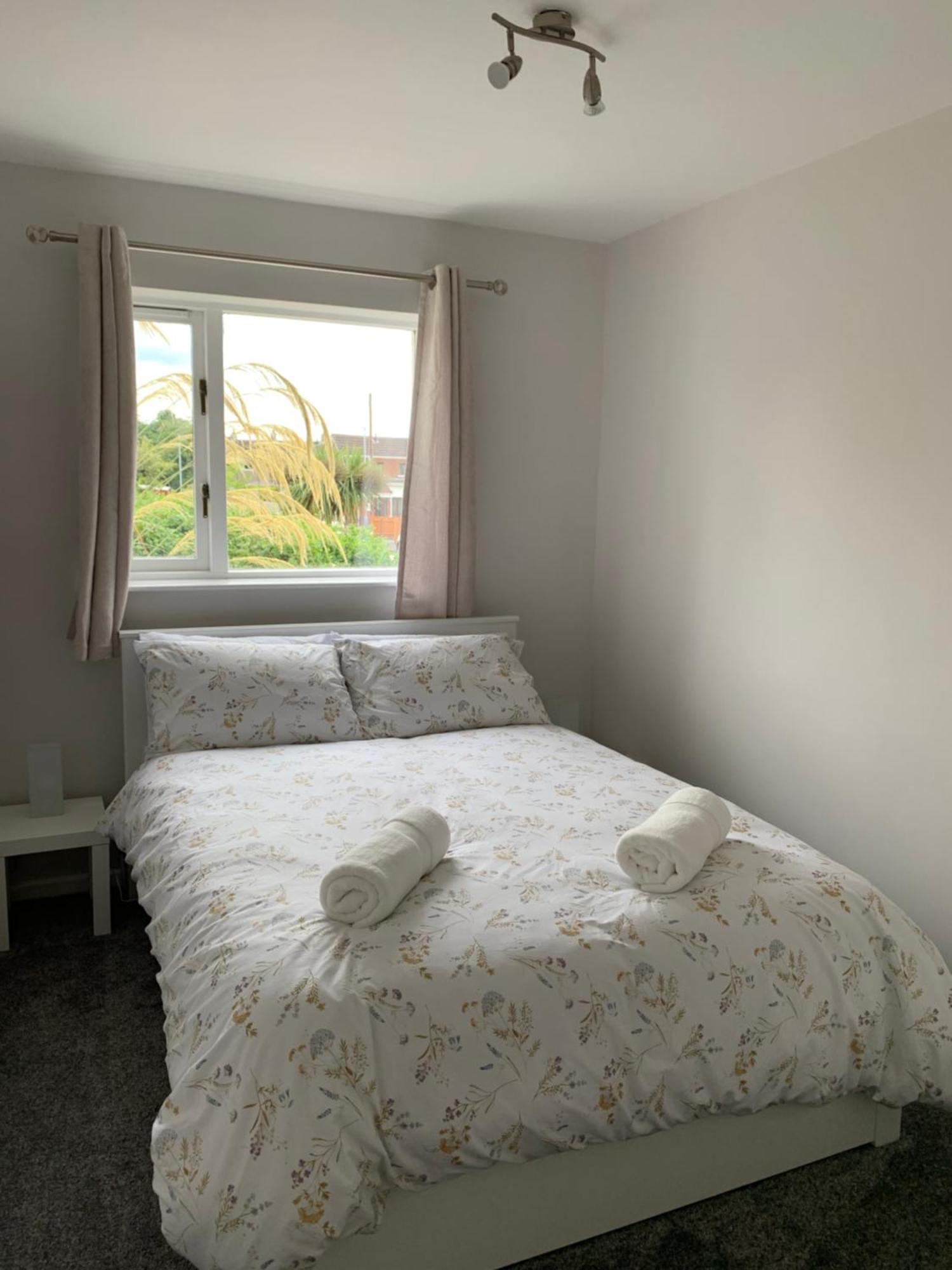 Beautiful Apartment In Newtownabbey Jordanstown Eksteriør bilde